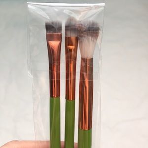 Alamar cosmetics Ojitos brush set